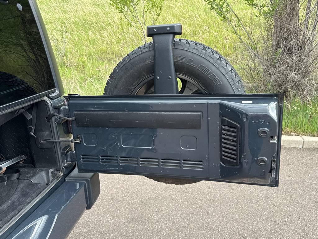 Used 2016 Jeep Wrangler Unlimited Sahara w/ Connectivity Group AWD/4WD image 8