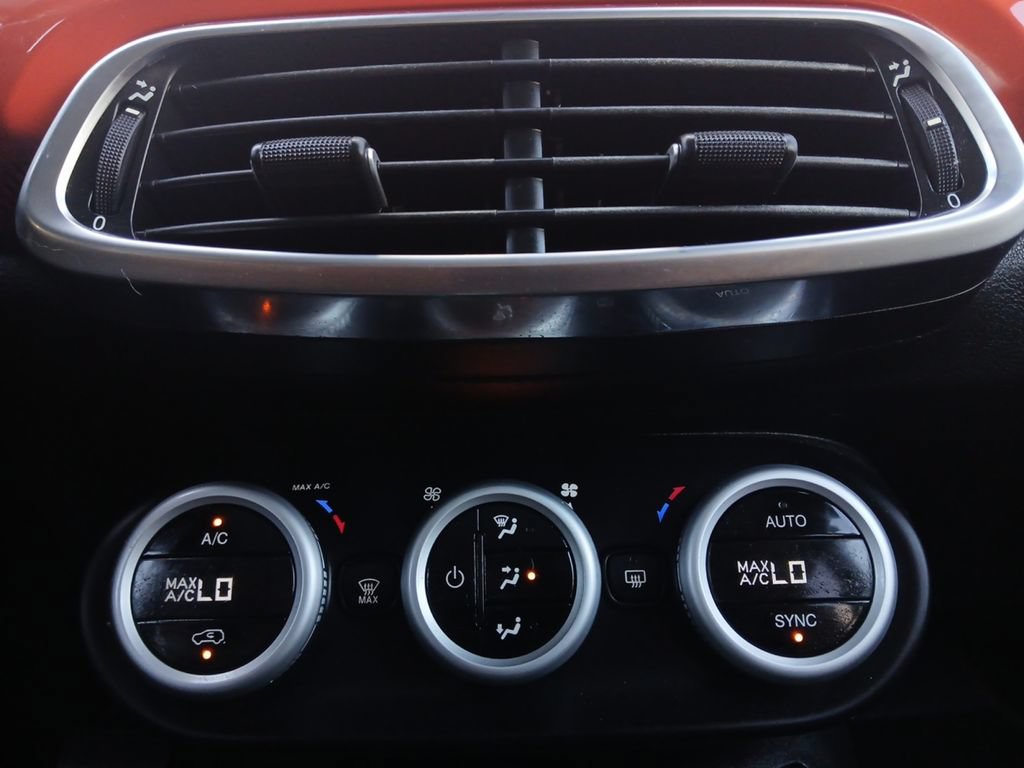 Used 2018 FIAT 500X Lounge w/ Lounge Premium Package (FWD) image 4