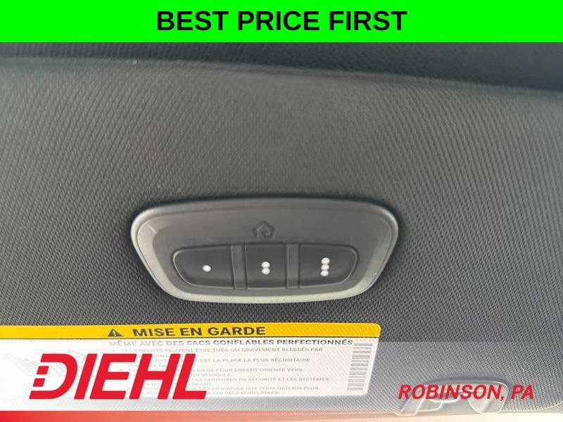 New 2027 Chrysler Pacifica Limited w/ Family Tech Group AWD/4WD image 34