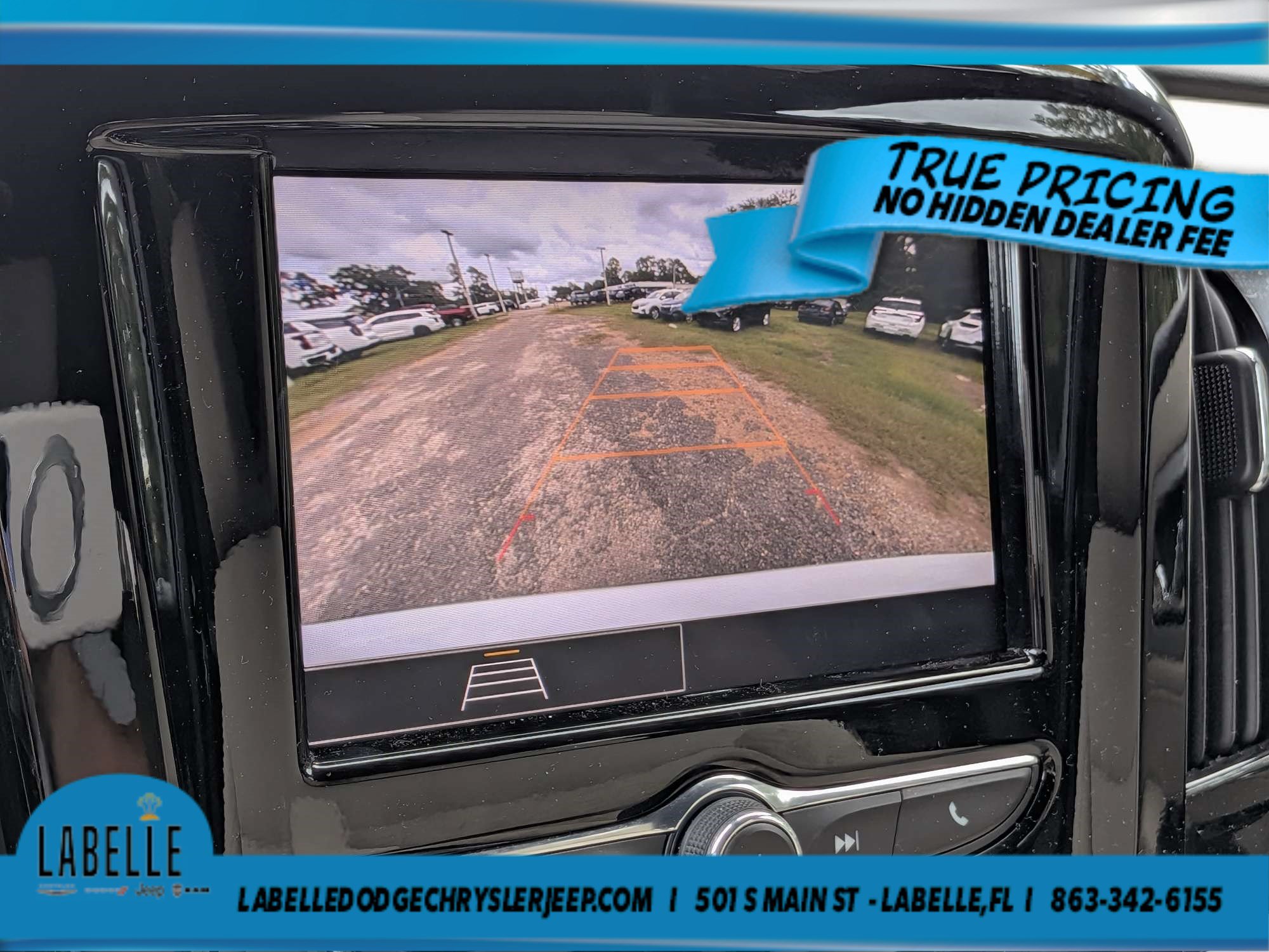 Used 2023 Chevrolet Traverse LS FWD image 20