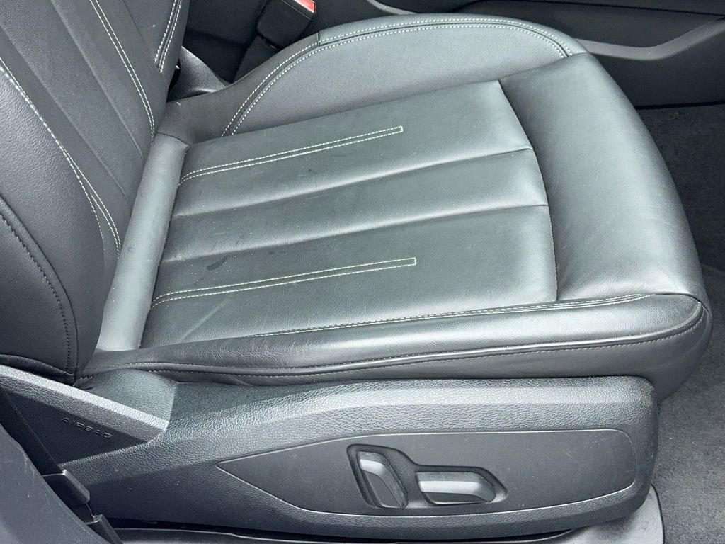 Used 2023 Audi A4 2.0T Premium w/ Convenience Package image 47