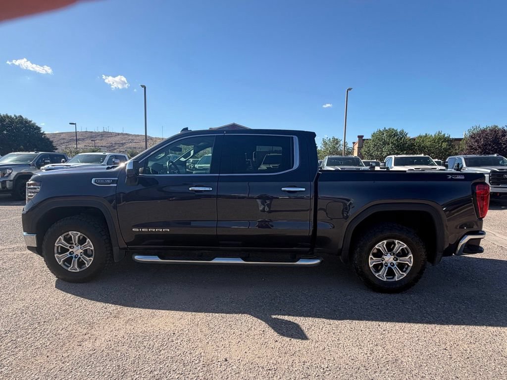 Used 2023 GMC Sierra 1500 SLT w/ X31 Off-Road Package AWD/4WD image 9