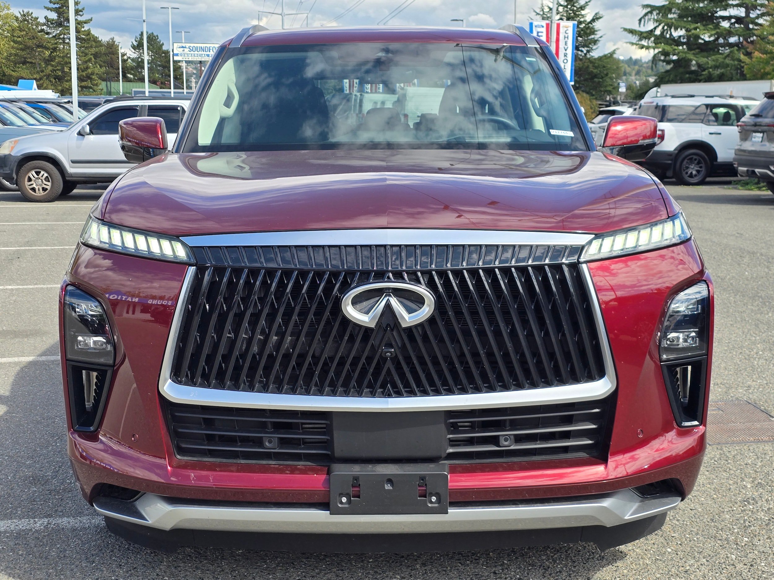 Used 2025 INFINITI QX80 Luxe AWD/4WD image 8