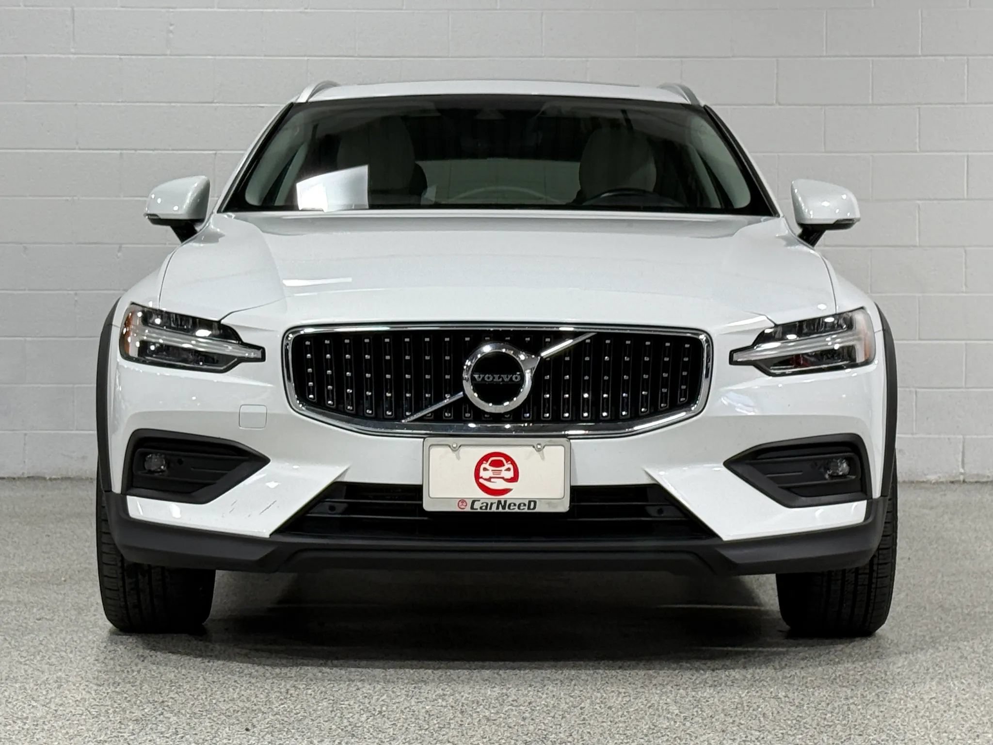 Used 2021 Volvo V60 T5 Cross Country w/ Climate Package AWD/4WD image 3