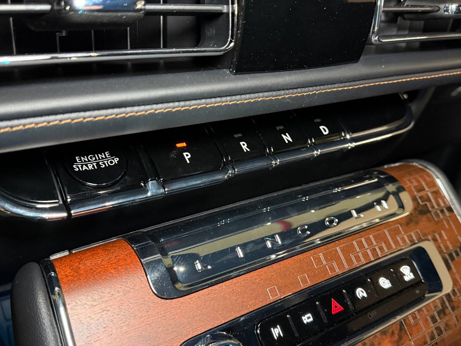 New 2026 Lincoln Aviator Black Label w/ Black Label Special Edition image 32