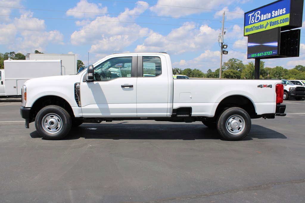 Used 2025 Ford F250 XLT image 6
