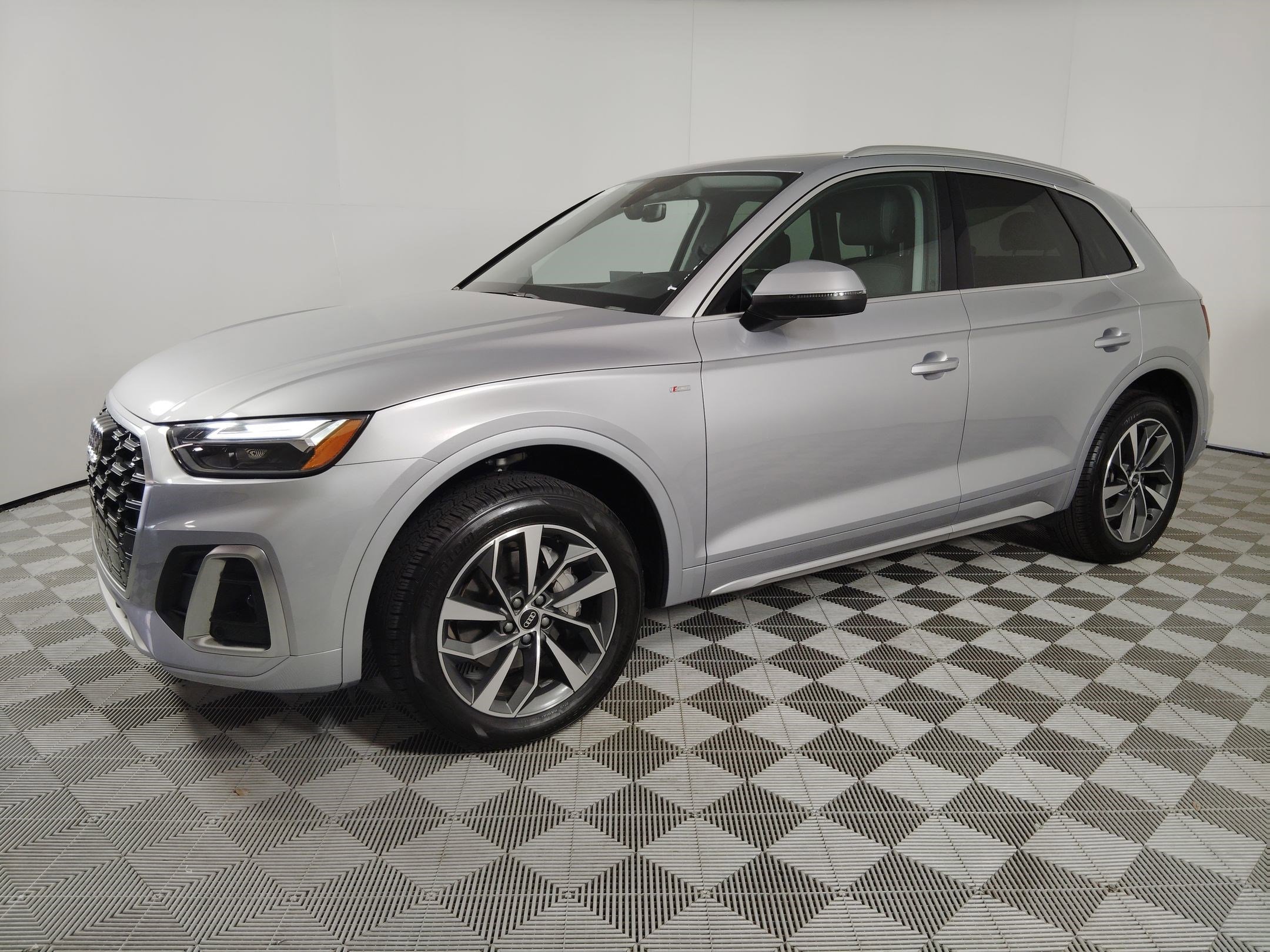 Used 2022 Audi Q5 2.0T Premium Plus w/ Premium Plus Package image 20