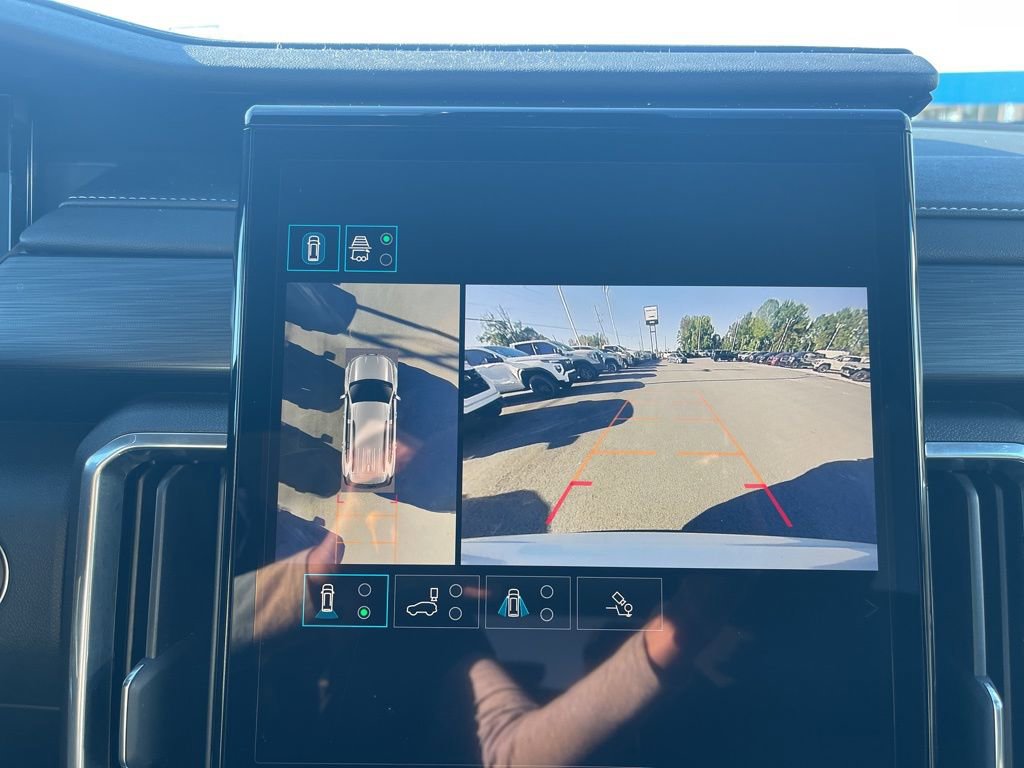 Used 2025 GMC Acadia Elevation FWD image 25