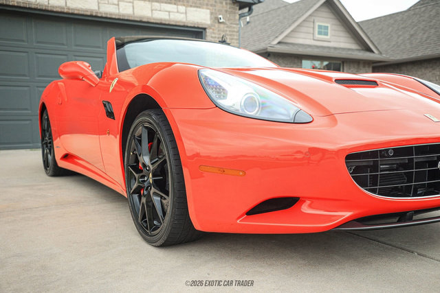 Used 2012 Ferrari California RWD image 57
