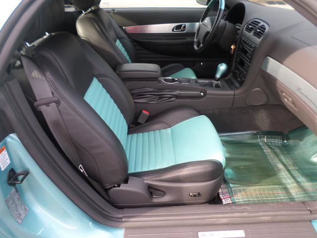 Used 2002 Ford Thunderbird image 2