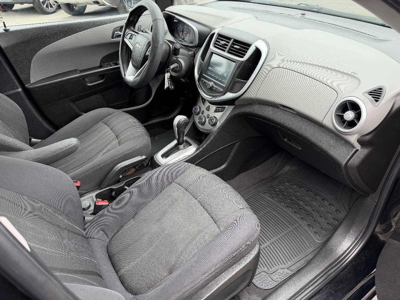 Used 2017 Chevrolet Sonic LT FWD image 7
