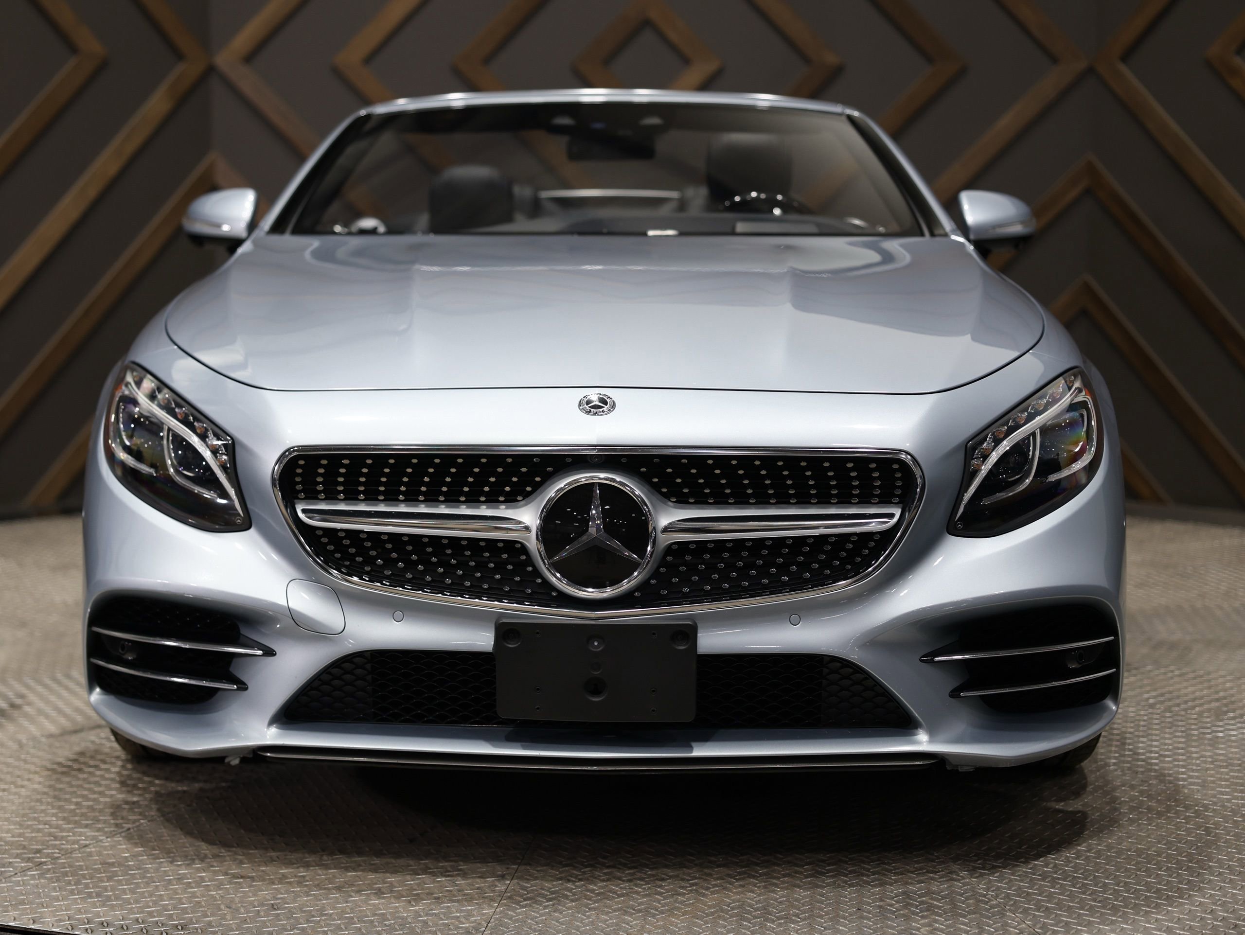 Used 2019 Mercedes-Benz S 560 Cabriolet w/ AMG Line Exterior image 11