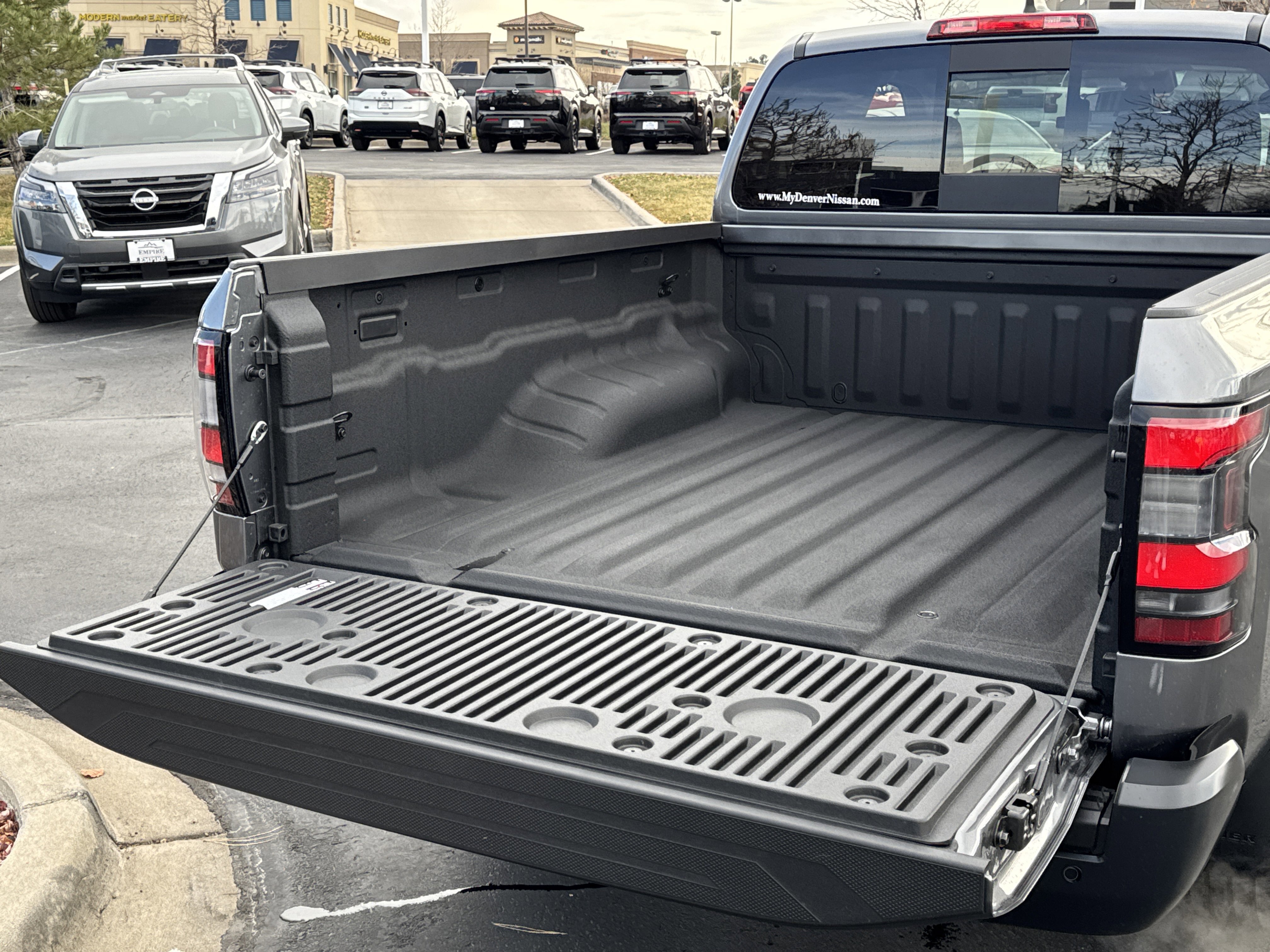 New 2026 Nissan Frontier S image 7