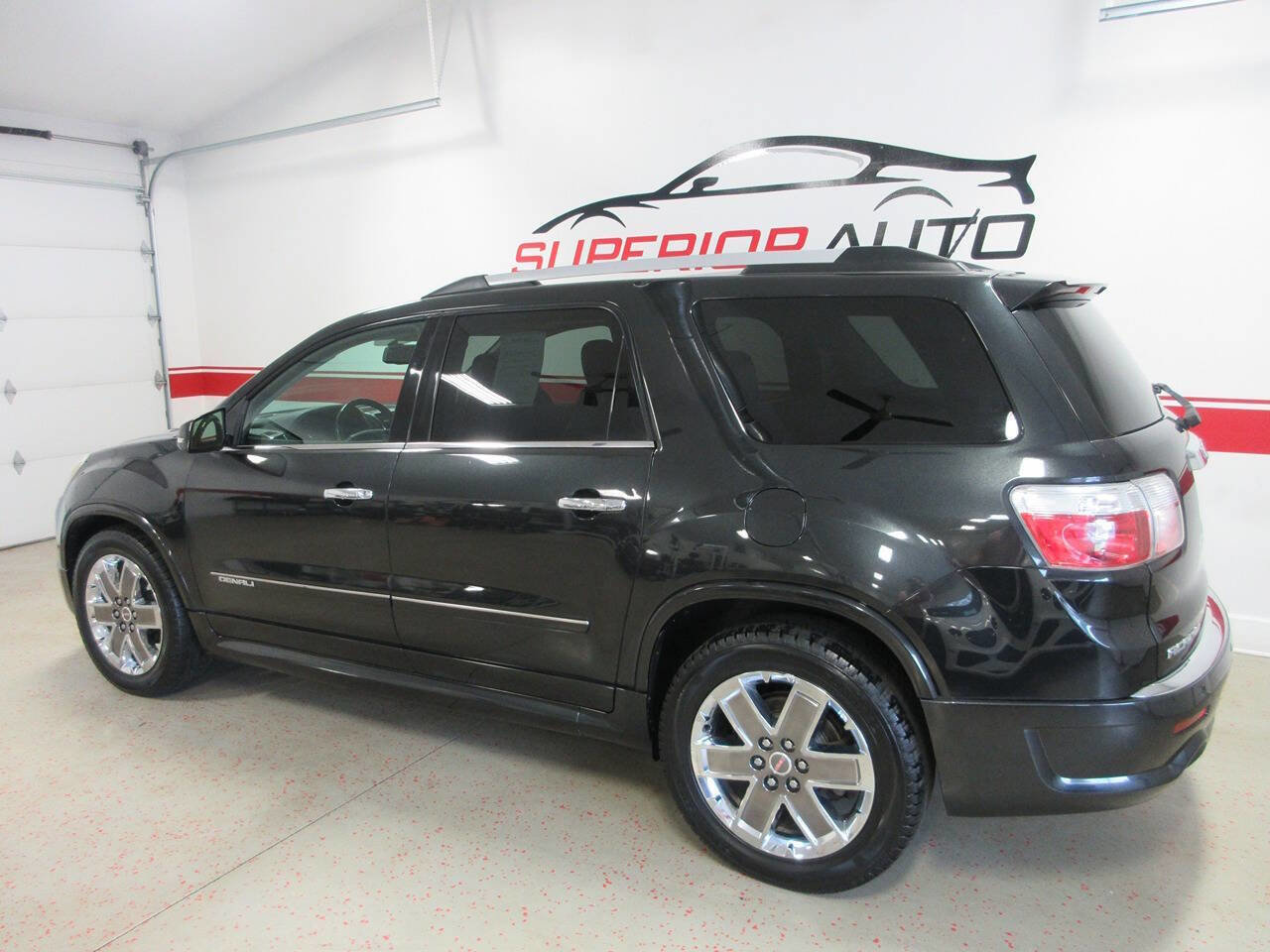 Used 2011 GMC Acadia Denali AWD/4WD image 3