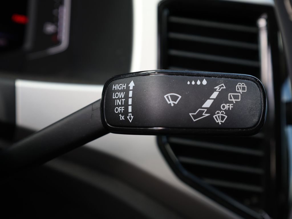 Used 2022 Volkswagen Atlas SE image 34