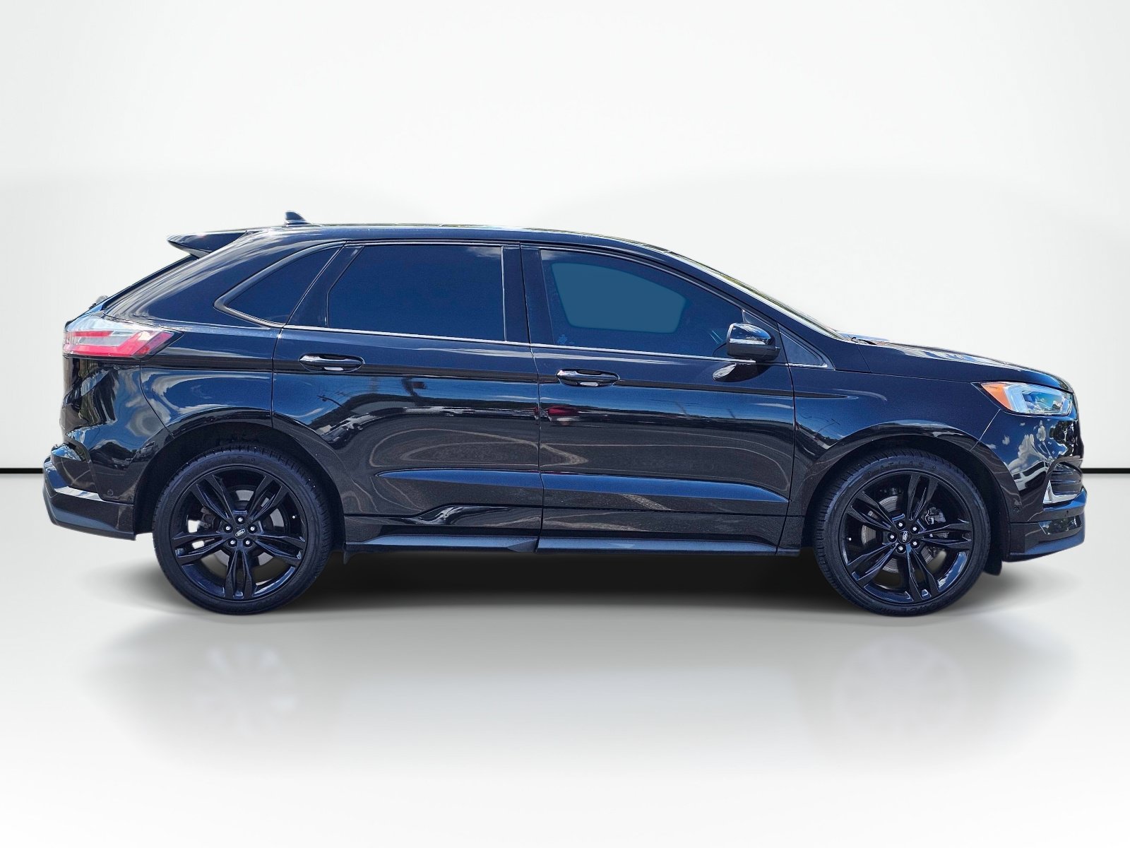 Used 2019 Ford Edge ST w/ Equipment Group 401A AWD/4WD image 7