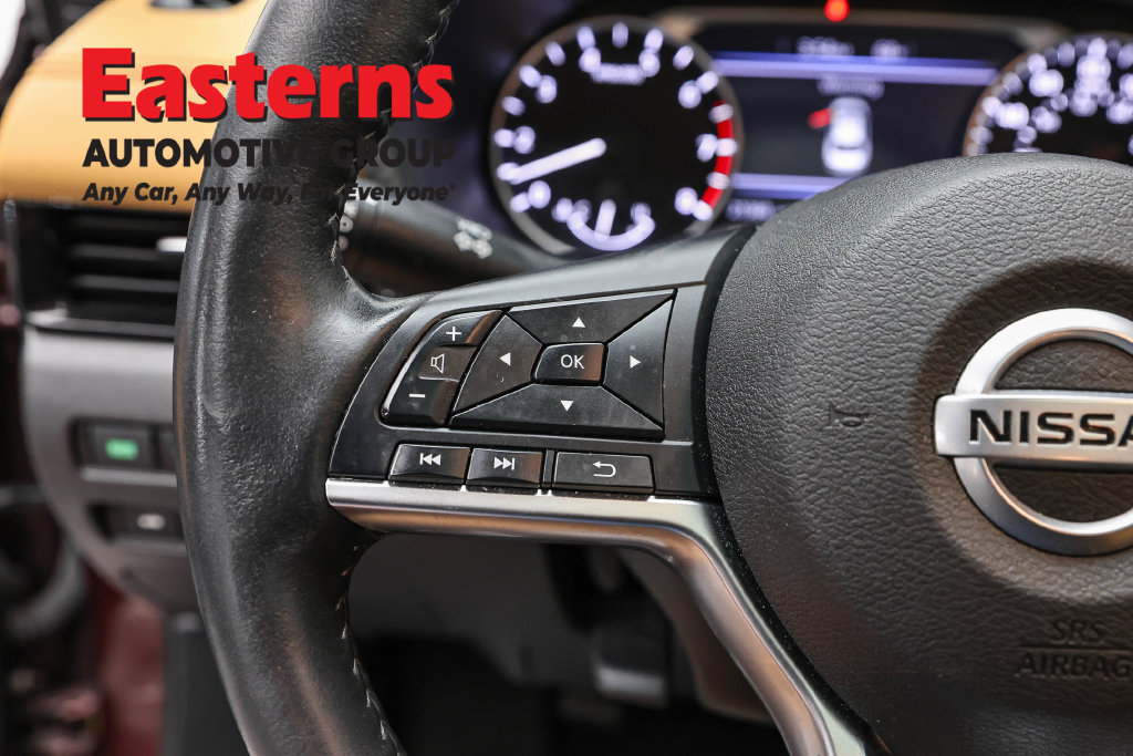 Used 2023 Nissan Sentra SV w/ SV Premium Package FWD image 16