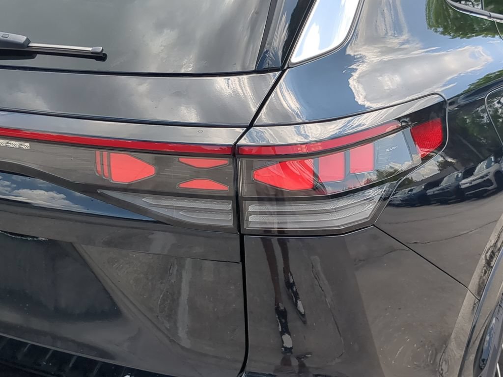 New 2026 Volkswagen Tiguan SEL R-Line AWD/4WD image 7