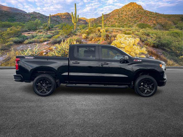 Used 2025 Chevrolet Silverado 1500 LT Trail Boss w/ Convenience Package II image 3