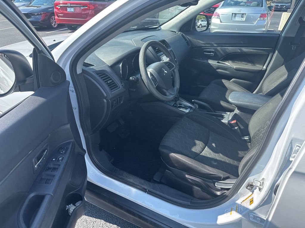 Used 2022 Mitsubishi Outlander Sport FWD image 12
