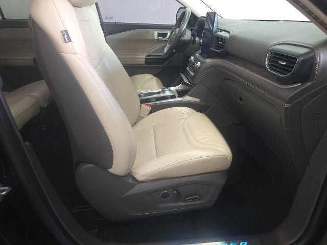 Used 2020 Ford Explorer Platinum w/ Premium Technology Package AWD/4WD image 3