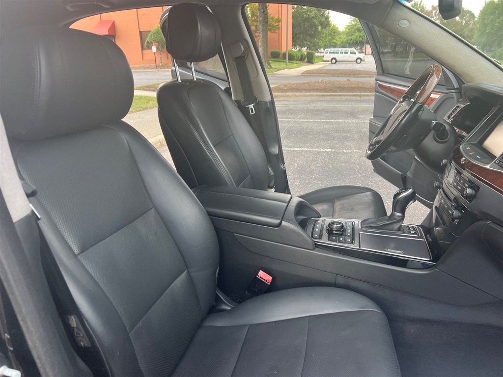 Used 2015 Hyundai Equus Signature RWD image 30