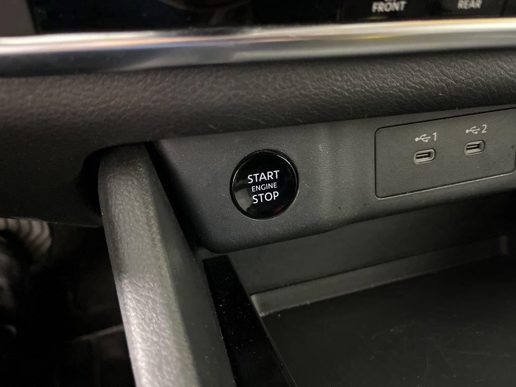 Used 2025 Nissan Rogue SV AWD/4WD image 32