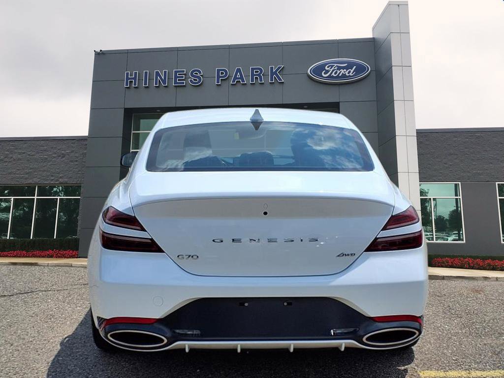 Used 2025 Genesis G70 2.5T image 6