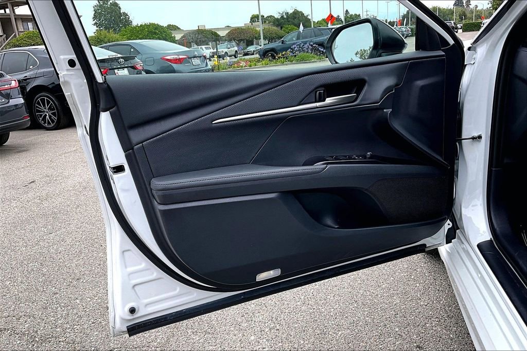 Used 2025 Toyota Camry XSE FWD image 20