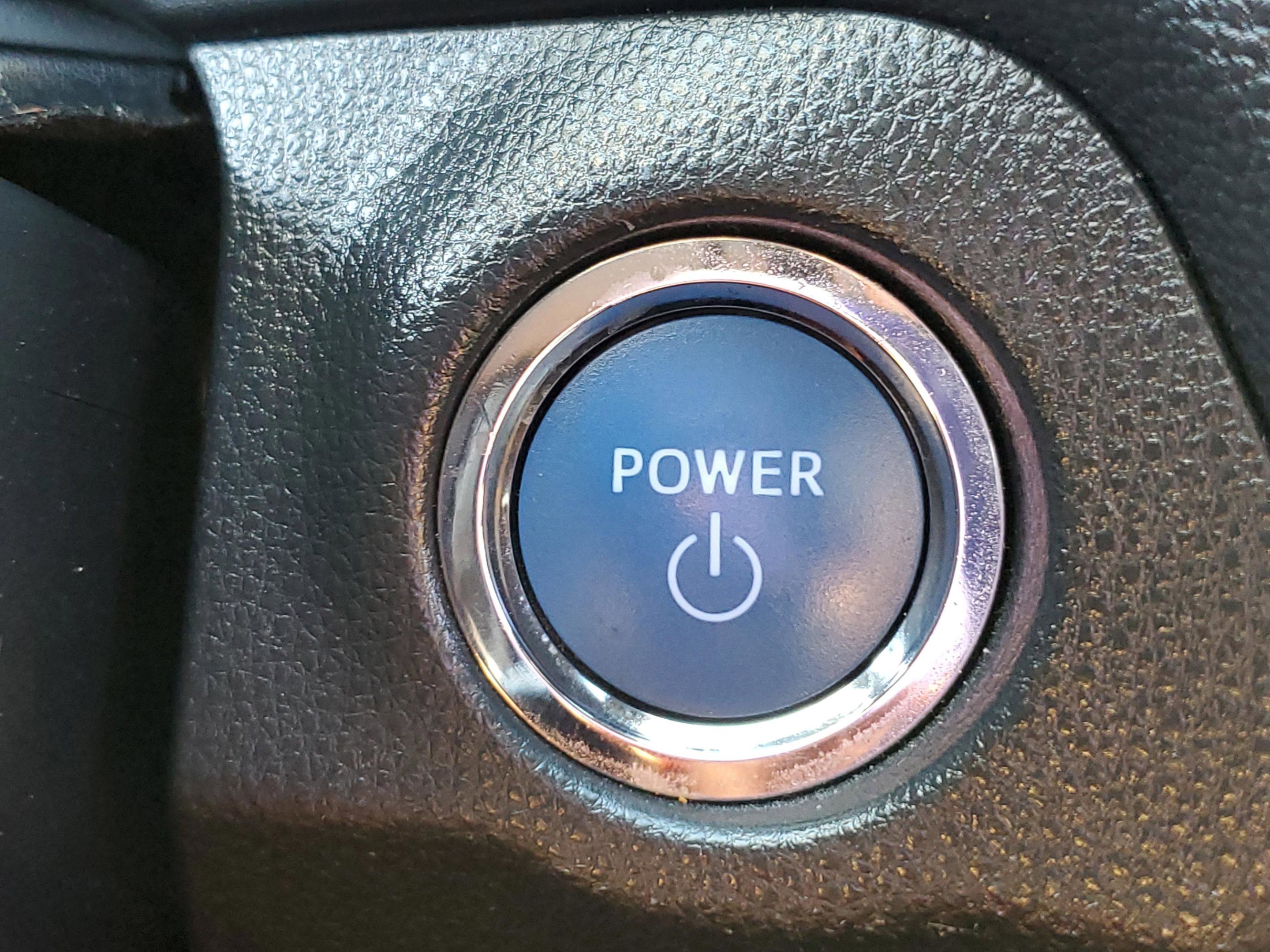 Used 2022 Toyota RAV4 SE image 23