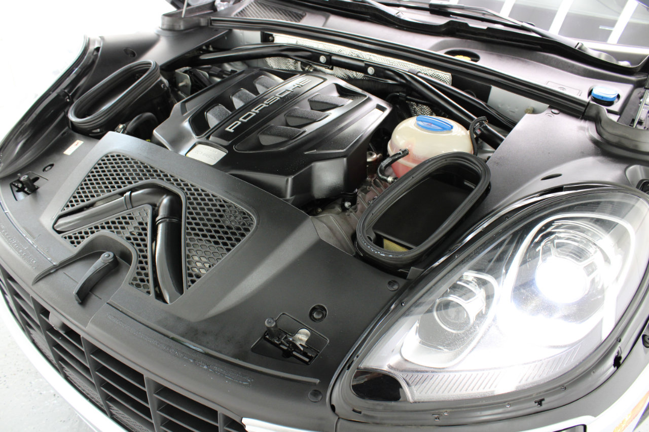 Used 2017 Porsche Macan S image 75