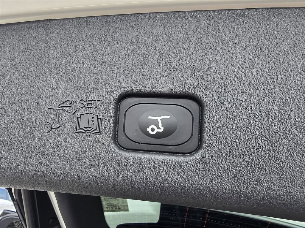 New 2026 Lincoln Nautilus Premier AWD/4WD image 26