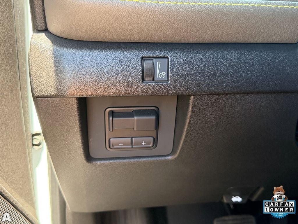 Used 2025 Chevrolet Colorado ZR2 w/ Technology Package AWD/4WD image 19