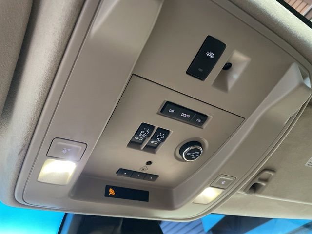 Used 2016 Cadillac Escalade Platinum image 33