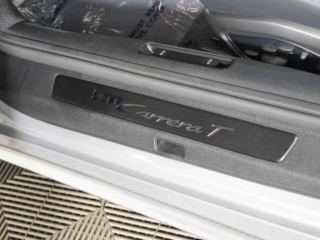 Certified 2025 Porsche 911 Carrera T RWD image 25