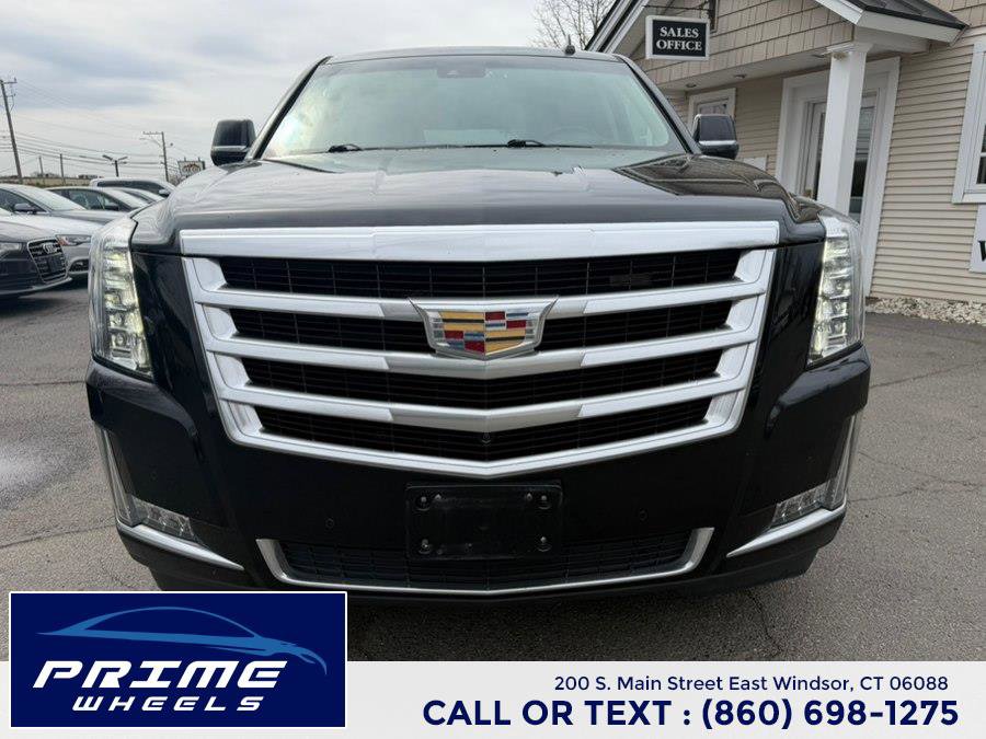 Used 2016 Cadillac Escalade Luxury image 2