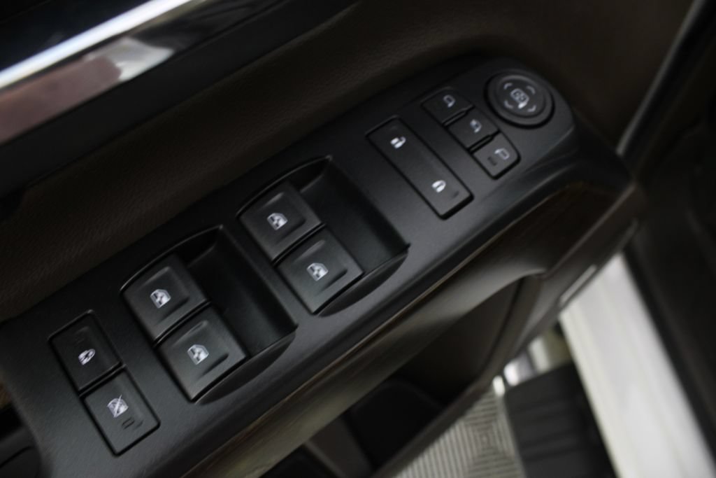 Used 2018 GMC Sierra 1500 Denali AWD/4WD image 17