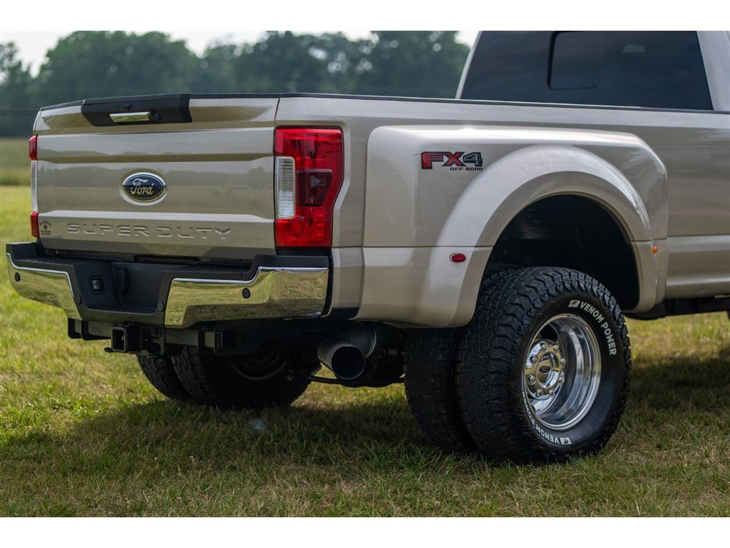 Used 2017 Ford F350 Lariat w/ Lariat Value Package AWD/4WD image 7