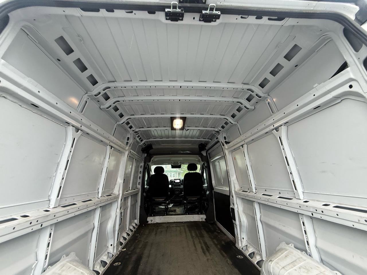 Used 2025 RAM ProMaster 2500 w/ Convenience Group FWD image 9