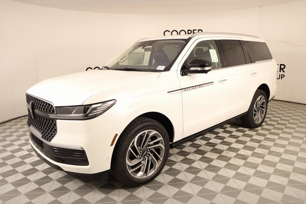 New 2025 Lincoln Navigator Reserve image 10