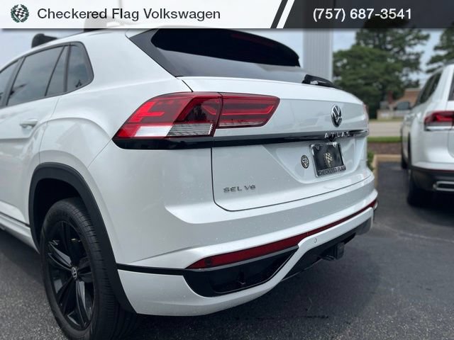 Used 2023 Volkswagen Atlas Cross Sport SEL R-Line AWD/4WD image 9