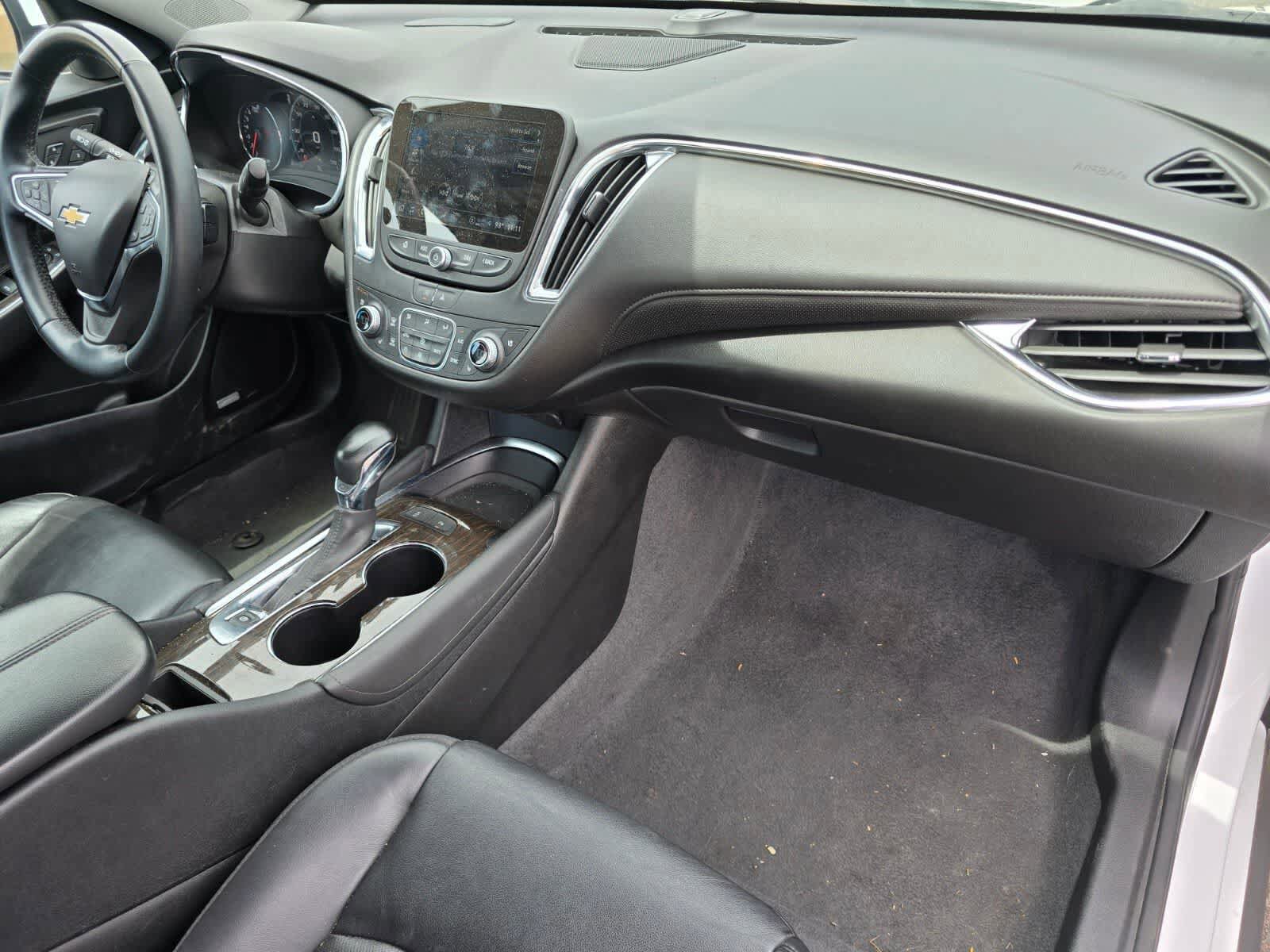 Used 2024 Chevrolet Malibu LT FWD image 11