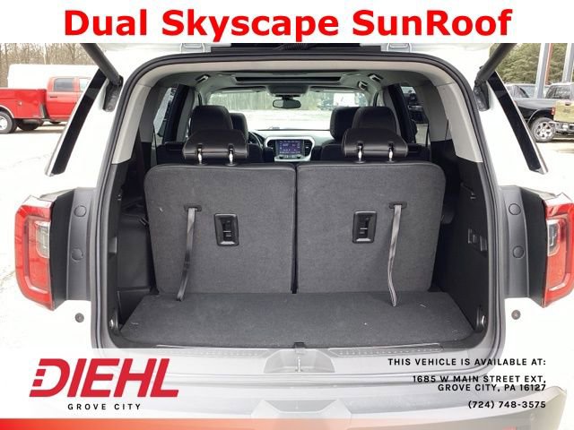 Used 2023 GMC Acadia SLT w/ Elevation Edition image 13