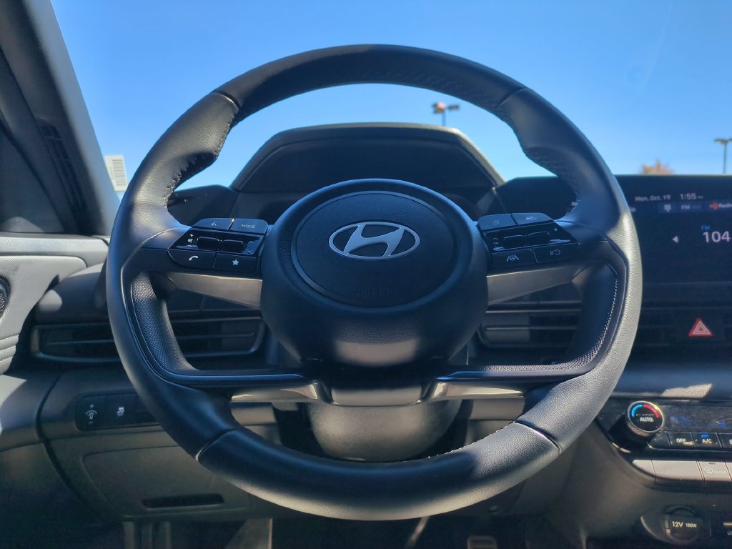 Used 2026 Hyundai Elantra Sport FWD image 22