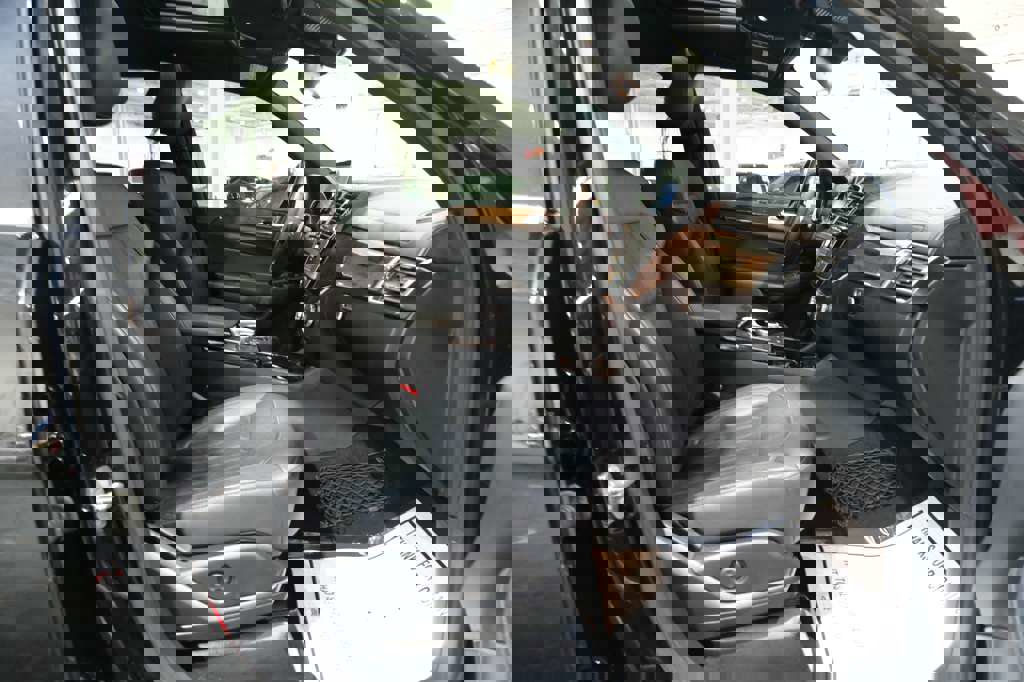 Used 2018 Mercedes-Benz GLS 450 4MATIC w/ Premium Package image 37