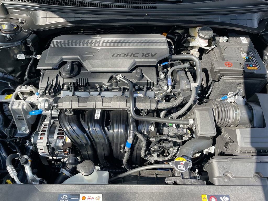 Used 2025 Hyundai Elantra Sport image 50