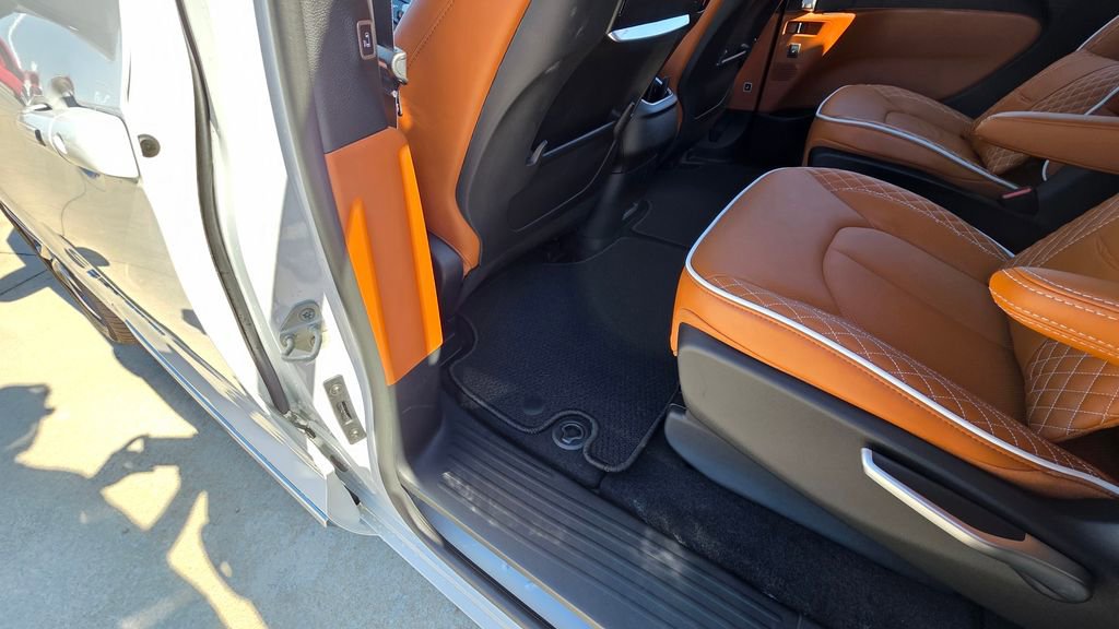 New 2026 Chrysler Pacifica Pinnacle image 20