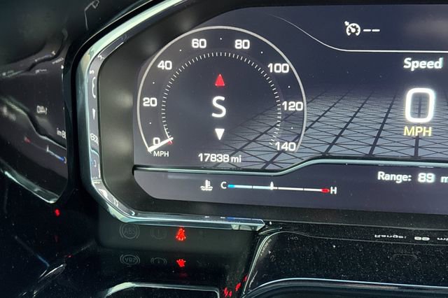 Used 2025 GMC Sierra 1500 Elevation image 37