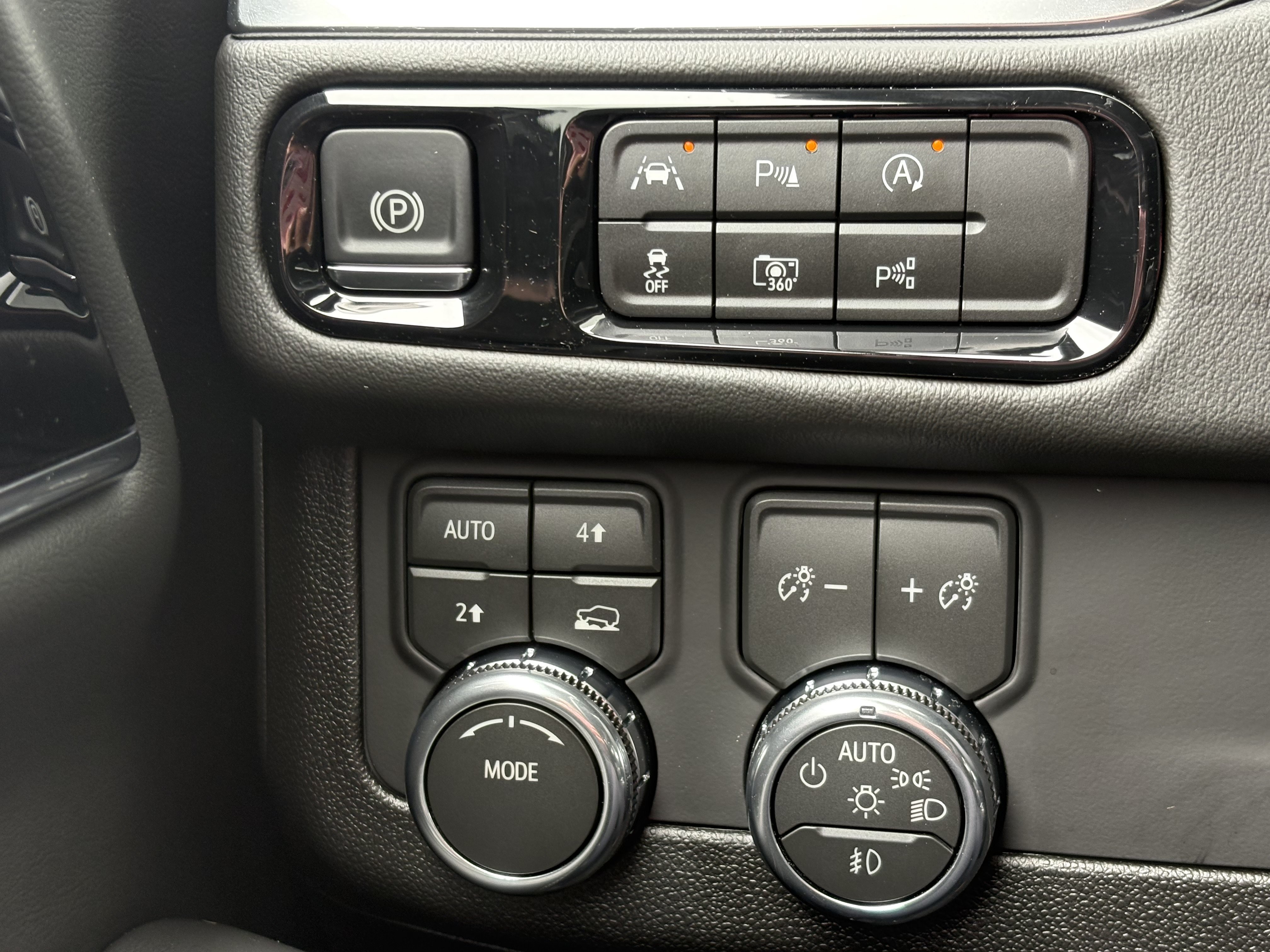 Used 2026 GMC Yukon XL Elevation w/ LPO, Floor Liner Package AWD/4WD image 29