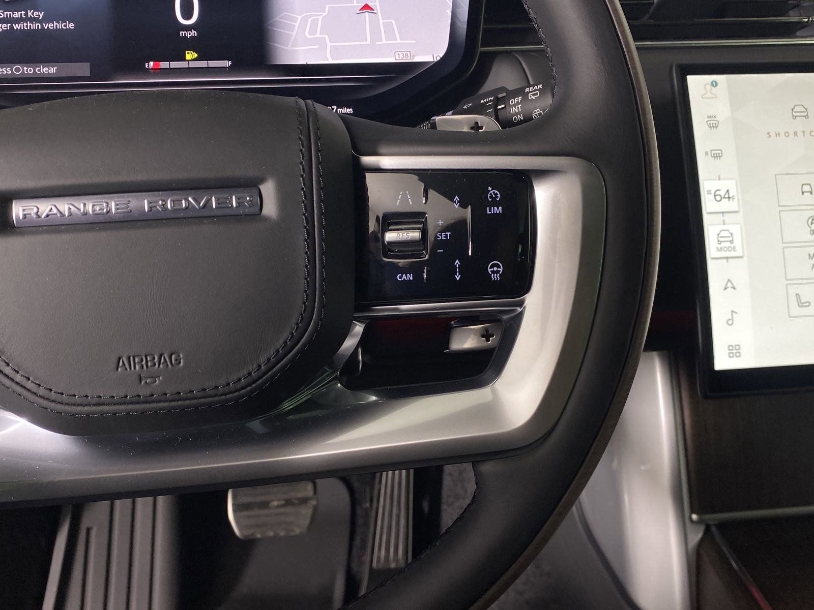 New 2025 Land Rover Range Rover SE image 19